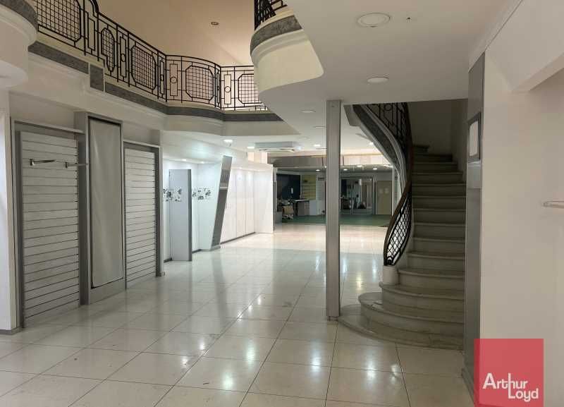 Arthur Loyd vous propose un local commercial à la