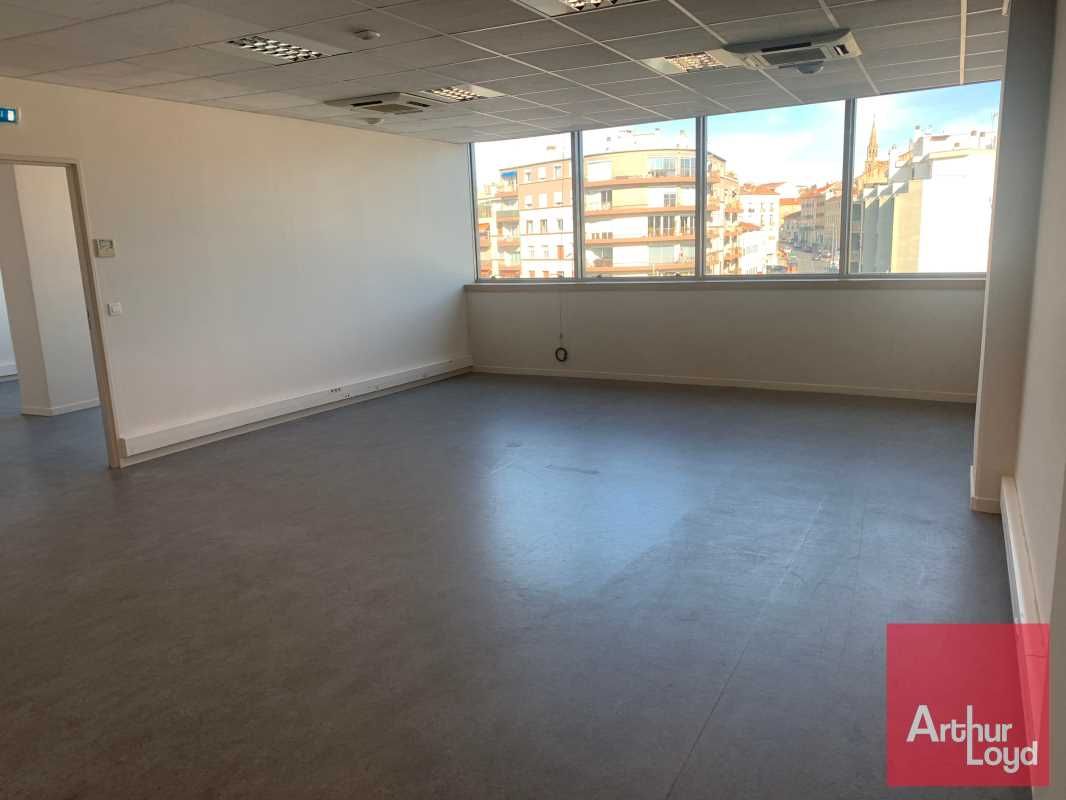 Centre d'affaire Wilson - Vos Work Offices à Bézi