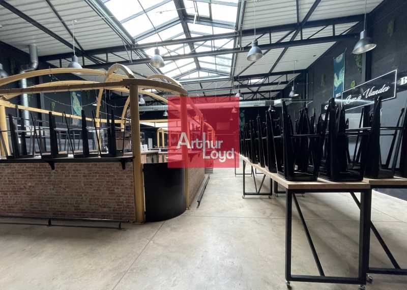 Découvrez ce local commercial exceptionnel de pla