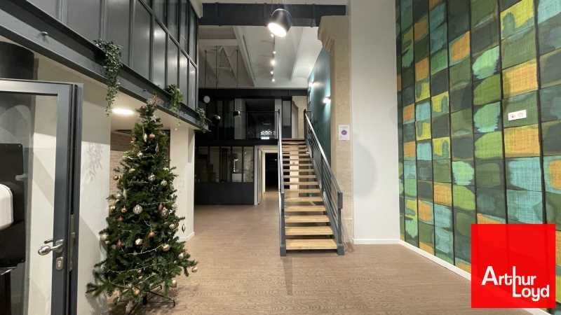 Nous vous proposons des bureaux de 641 m2 réparti