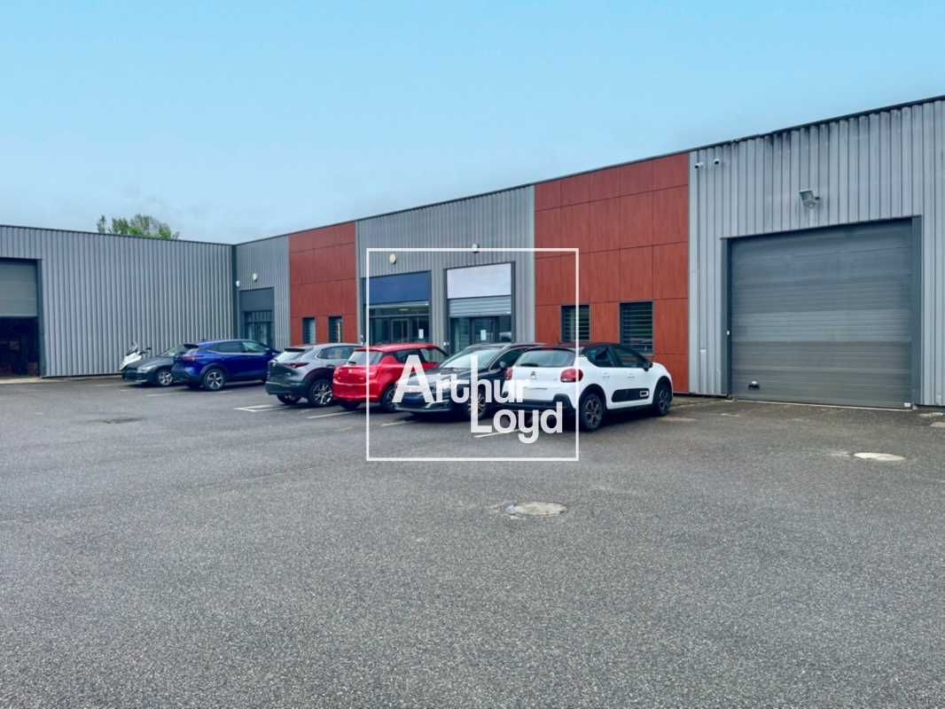 MONTRABE - EST TOULOUSE Au sein de la zone Longu