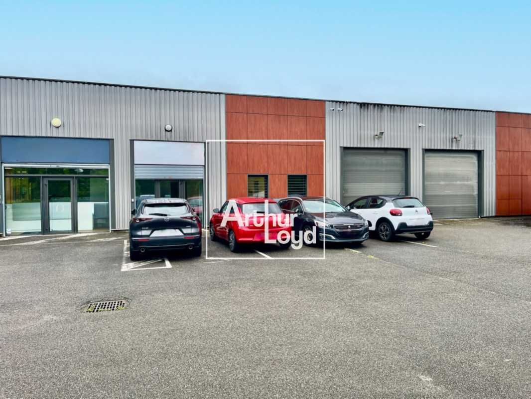 MONTRABE - EST TOULOUSE Au sein de la zone Longu