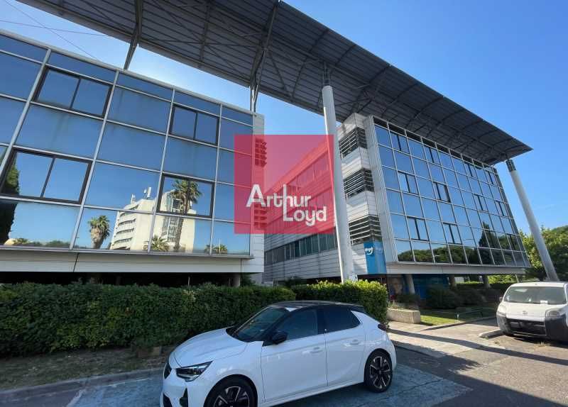 Ce local professionnel de 70 m² à Nîmes, idéaleme