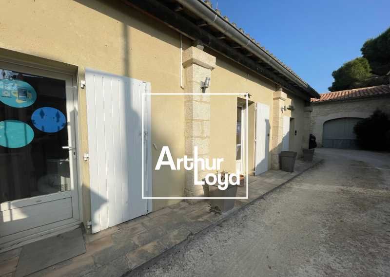 À louer, local professionnel en rez-de-chaussée d