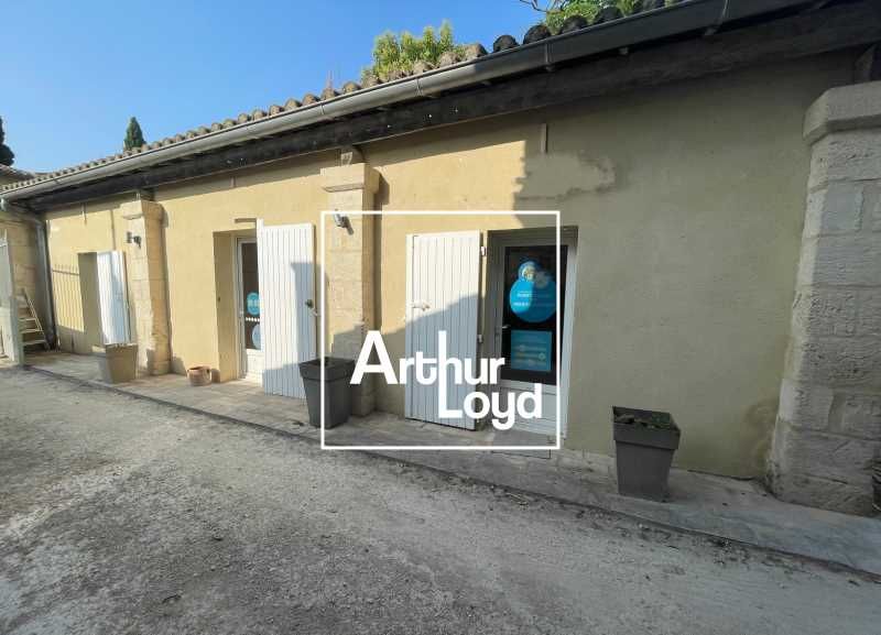 À louer, local professionnel en rez-de-chaussée d