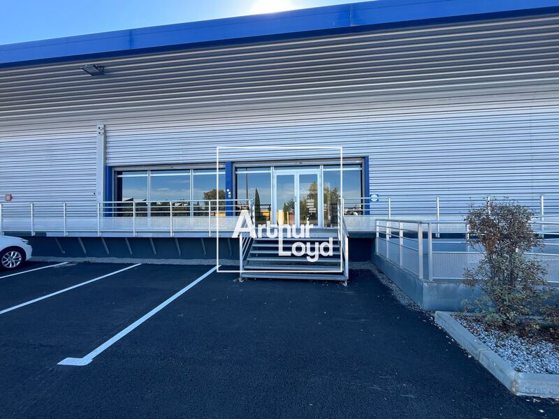 Arthur Loyd vous propose un local d'activité avec