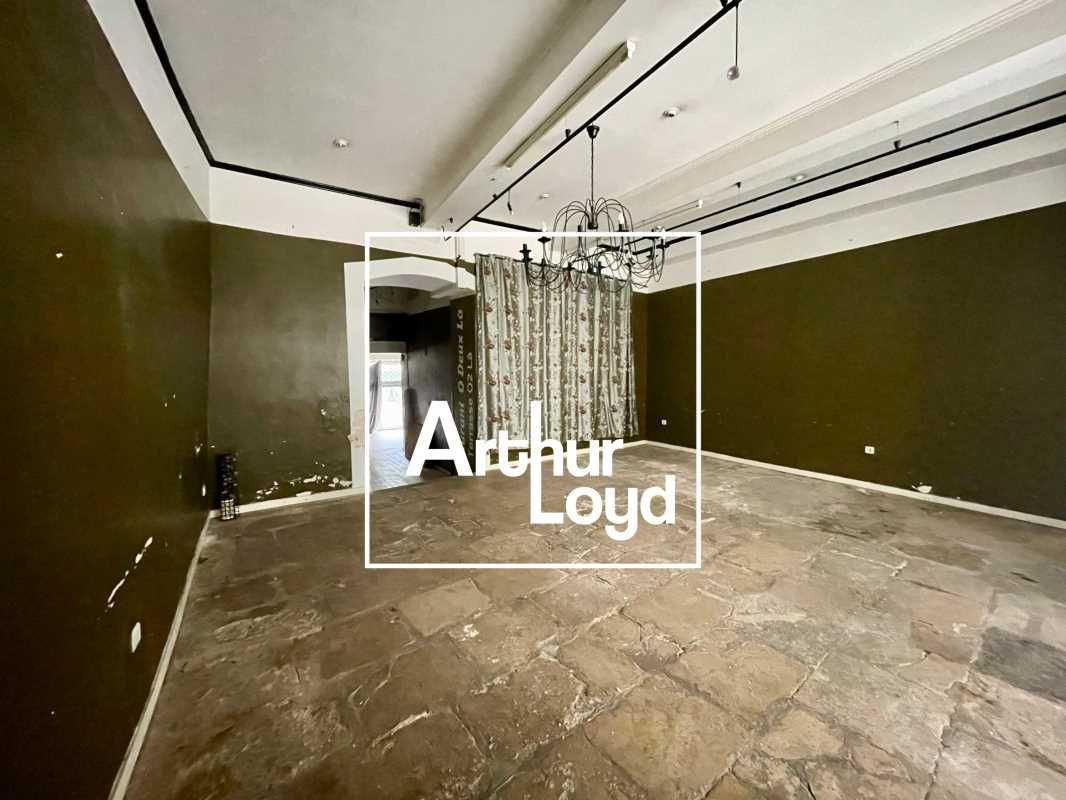 Découvrez un local commercial de 95,22 m² disponi