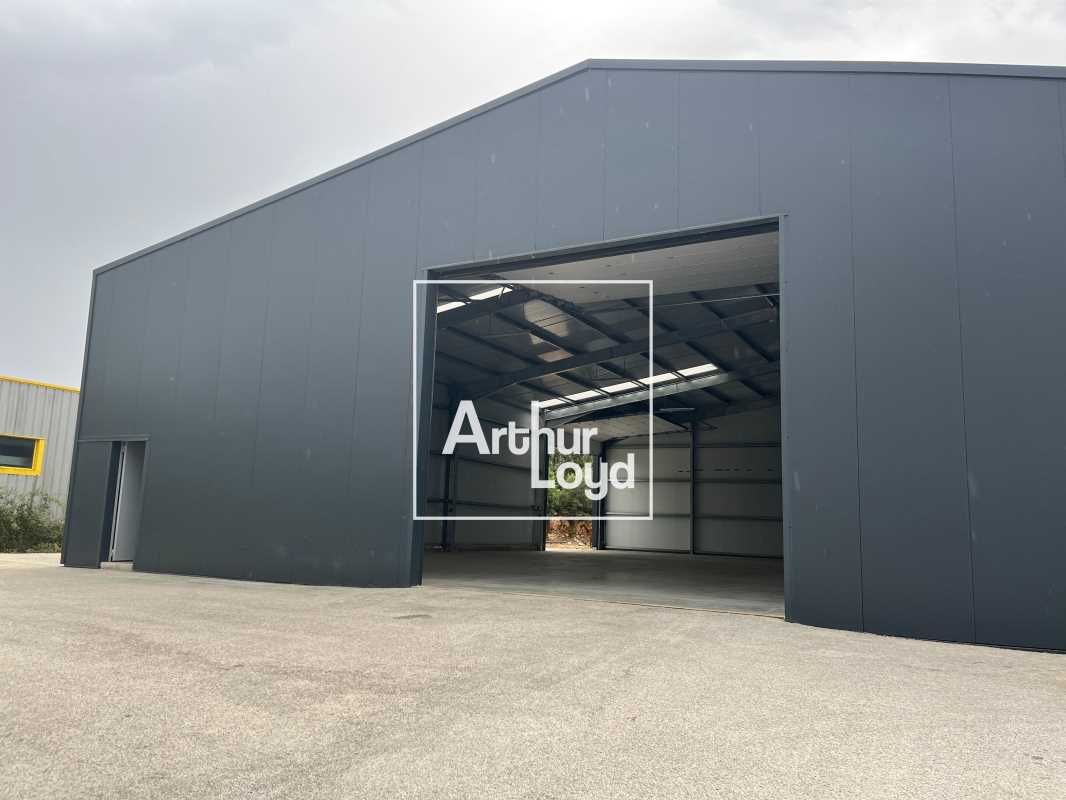 ARTHUR LOYD NIMES vous propose ce local d'activit