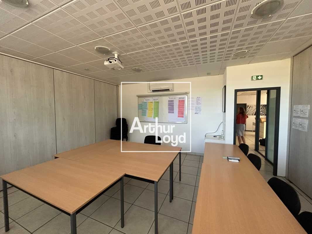 Arthur Loyd vous propose à la vente un plateau de