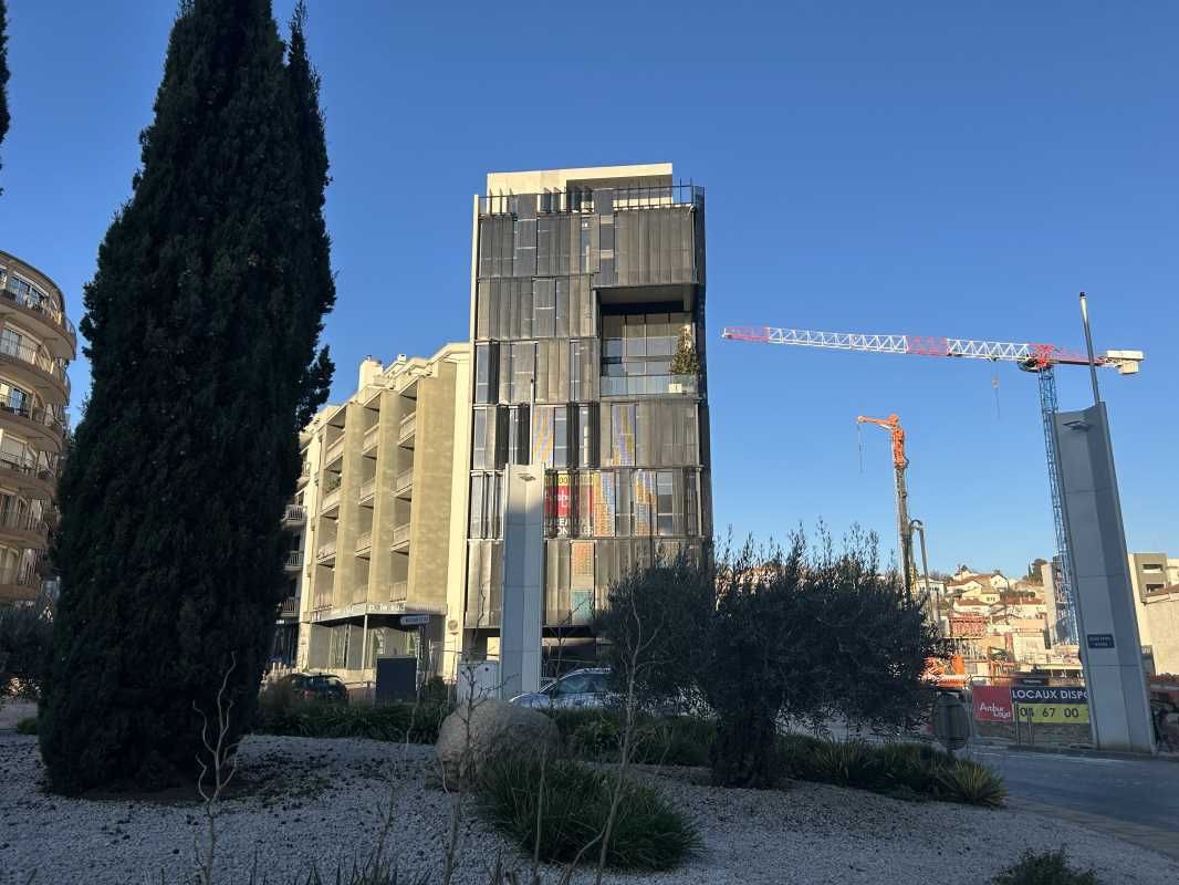 Plateaux de bureaux de 138 m2 aménagés avec terra