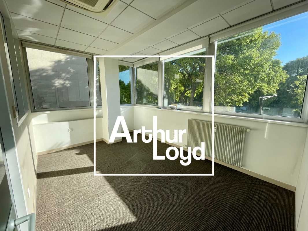 Nous vous proposons à la location ces  bureaux de