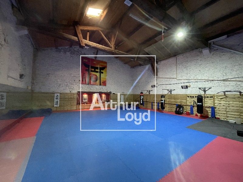 Implanté à seulement quelques minutes à pied du c