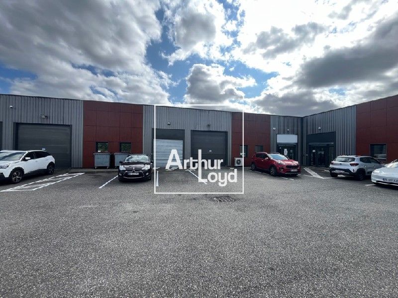 MONTRABE - EST TOULOUSE Au sein de la zone Longu