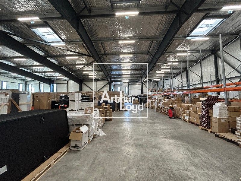 Situé au nord de Perpignan, dans une zone d'activ