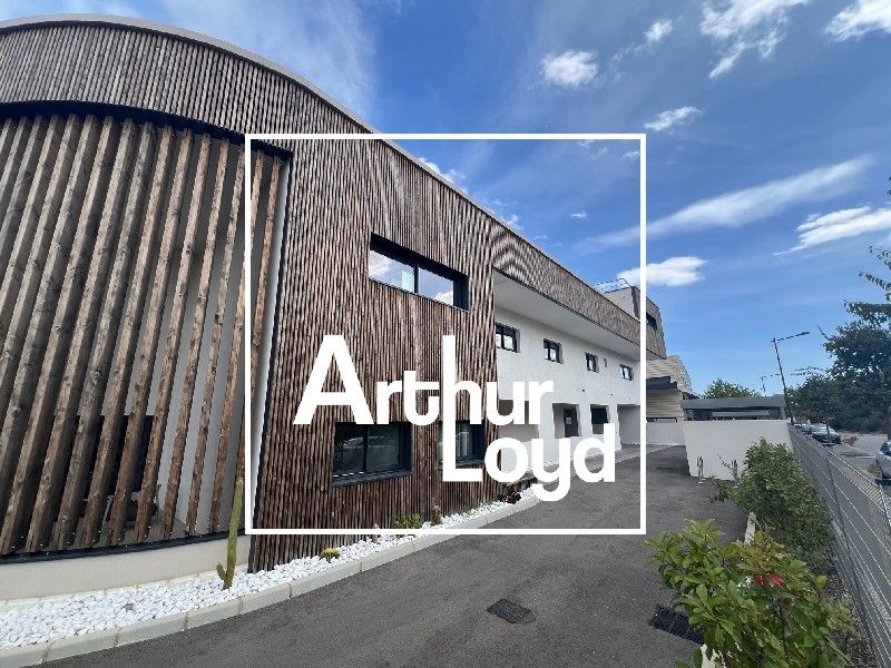 Situés à Lavérune dans une zone dynamique, nous v