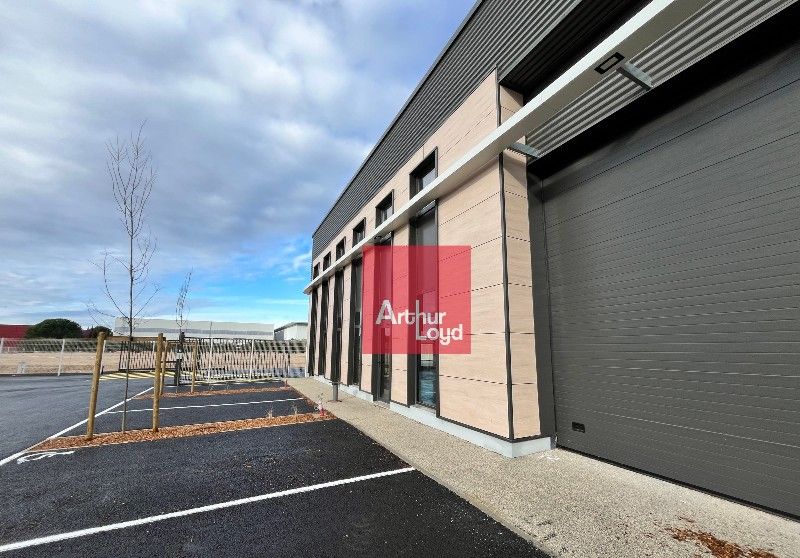 Idéalement situés sur le Pôle Actif de Gallargues