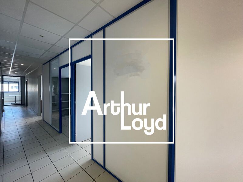 Cet immeuble de bureaux de 317 m², situé sur la