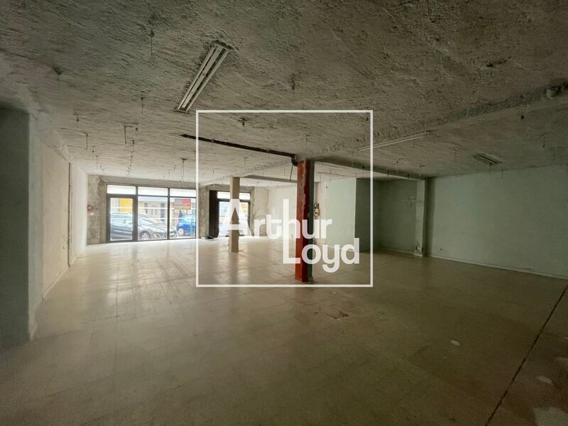 Arthur Loyd vous propose ce local commercial d'en