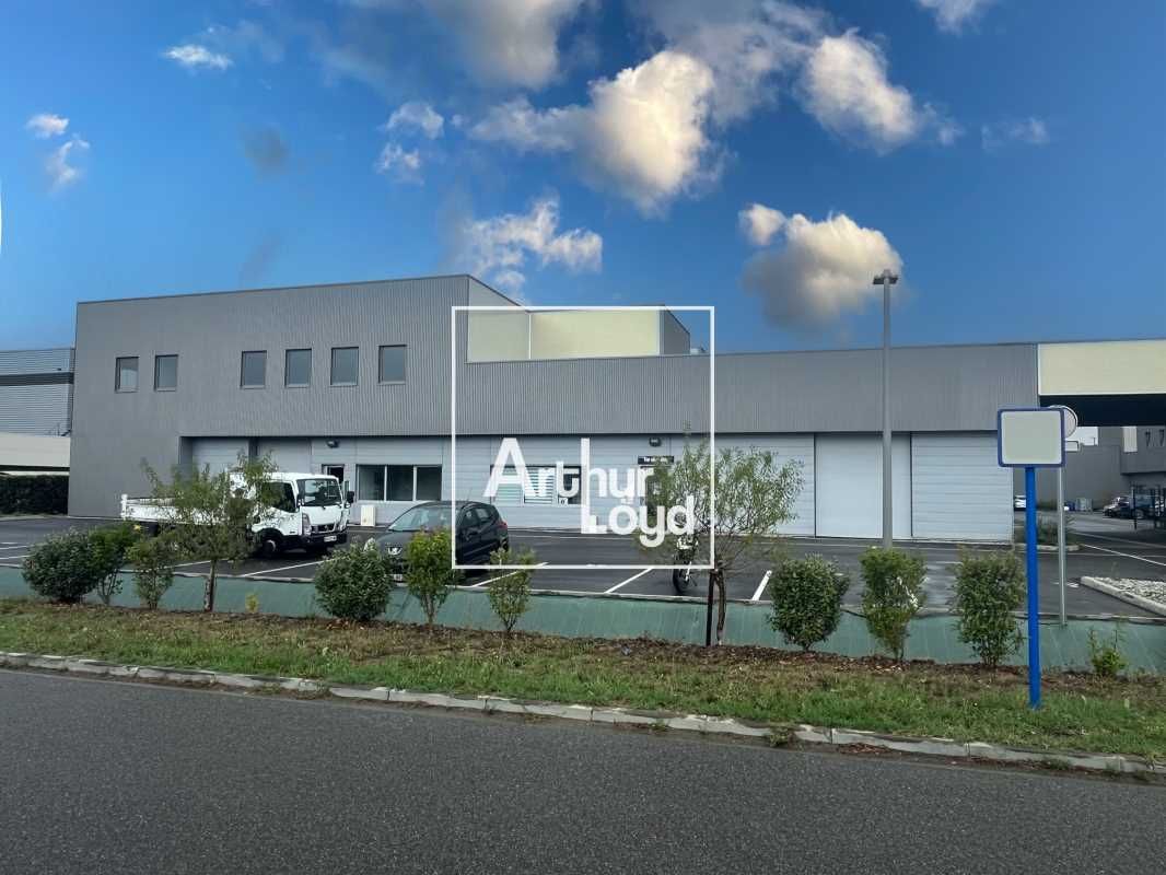 ESCALQUENS - TOULOUSE SUD EST  Au sein d'un parc 