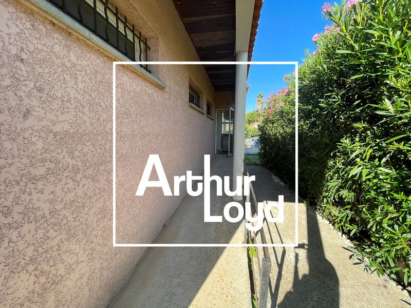 Situé à Mauguio et à seulement 2 minutes du centr