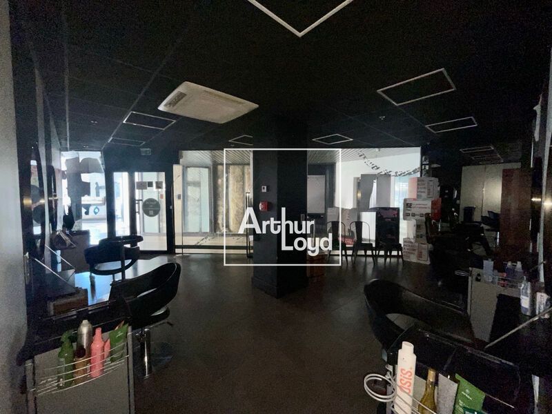 À louer, local commercial de 110 m² idéalement si