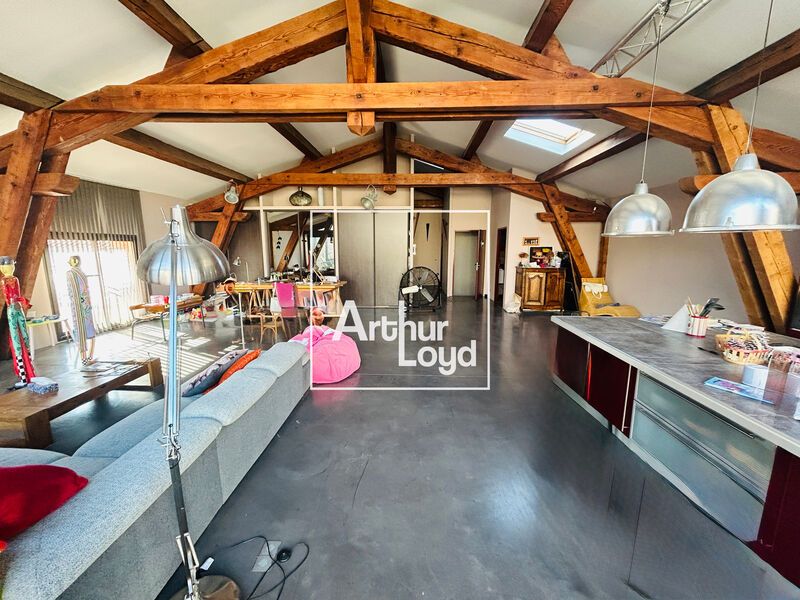 Situé dans le quartier de Saint-Assiscle à Perpig