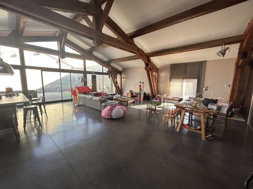 Situé dans le quartier de Saint-Assiscle à Perpig