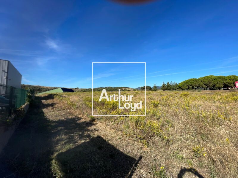 Terrain à vocation économique de 6 392 m2 à vendr