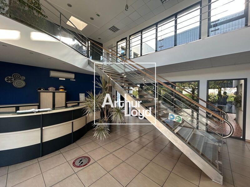 Arthur Loyd vous propose en exclusivité un ensemb