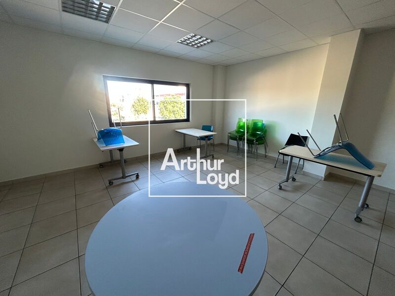 Arthur Loyd vous propose en exclusivité à la vent