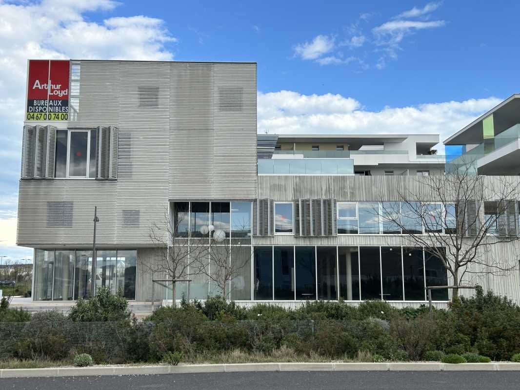 Située en entrée de Ville, Terres Boréales se dev