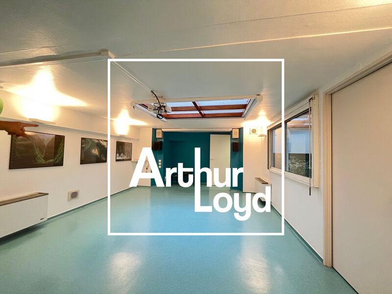 A 50 mètres de la Place de la Comédie, nous vous 