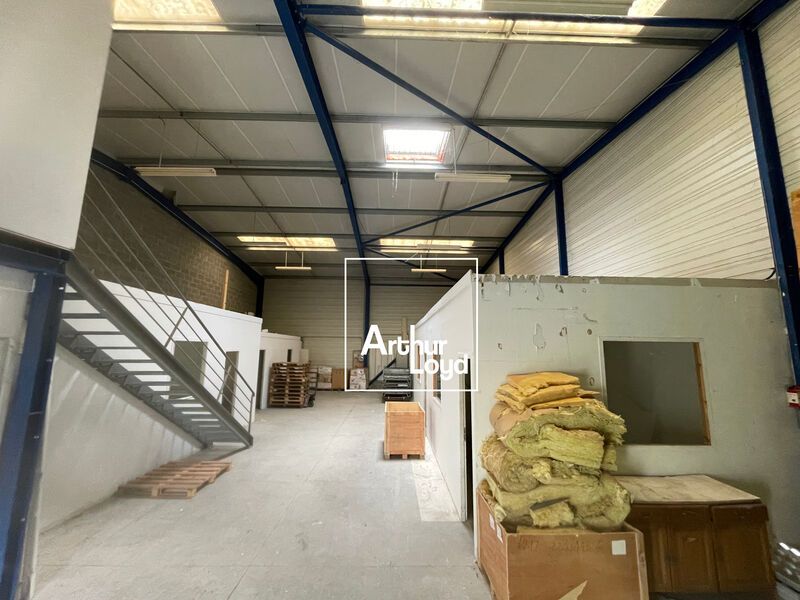 Arthur Loyd vous propose à la location un local d