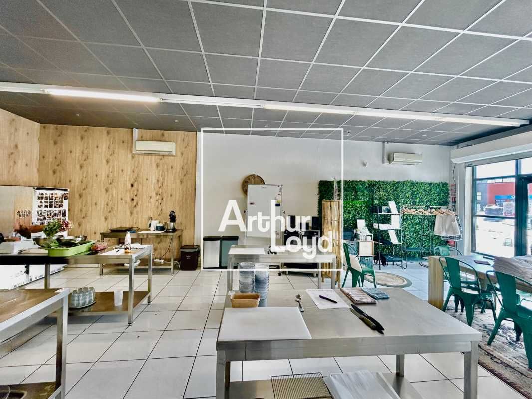 À louer - Beau local commercial de 113 m², très l