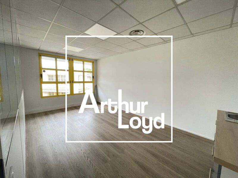 Situés dans le Parc Club du Millénaire, nous vous