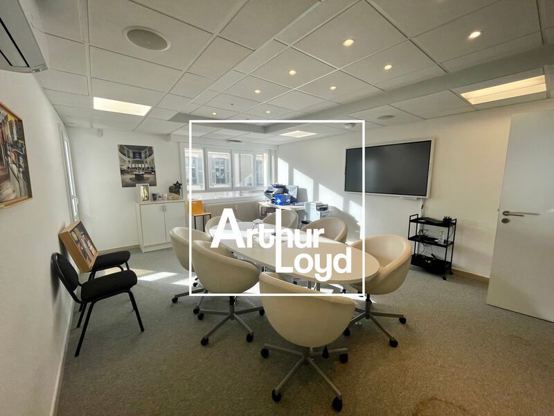 Nous vous proposons ces bureaux rénovés à louer, 