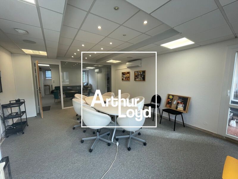 Nous vous proposons ces bureaux rénovés à louer, 