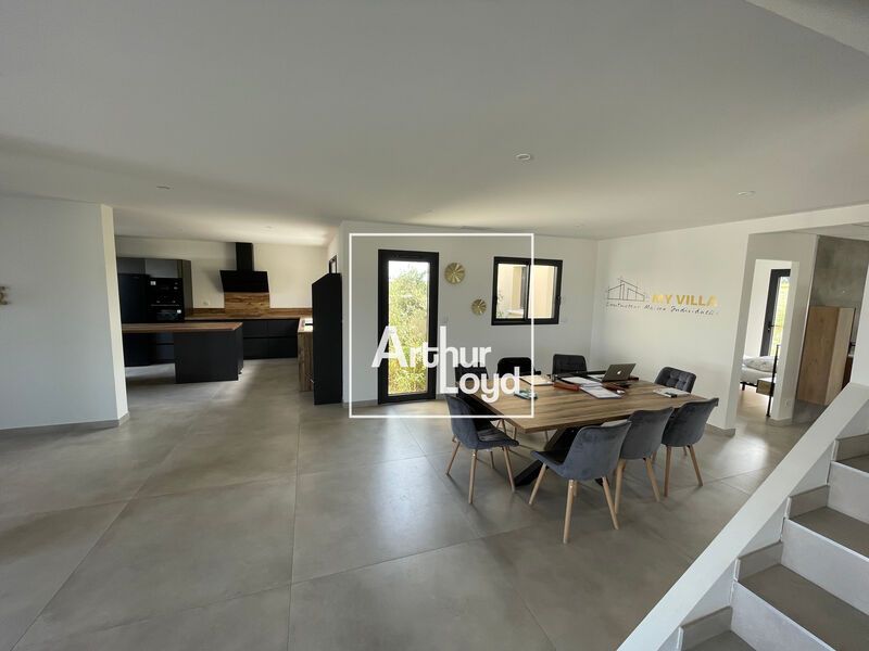 À louer à Maraussan, cet immeuble indépendant de 