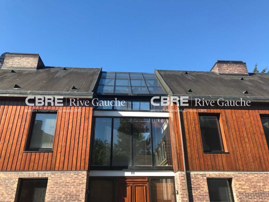 Rive Gauche CBRE vous propose une surface de bure