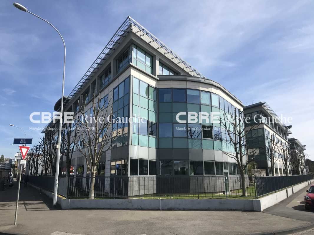 Rive Gauche CBRE vous propose en location, deux p