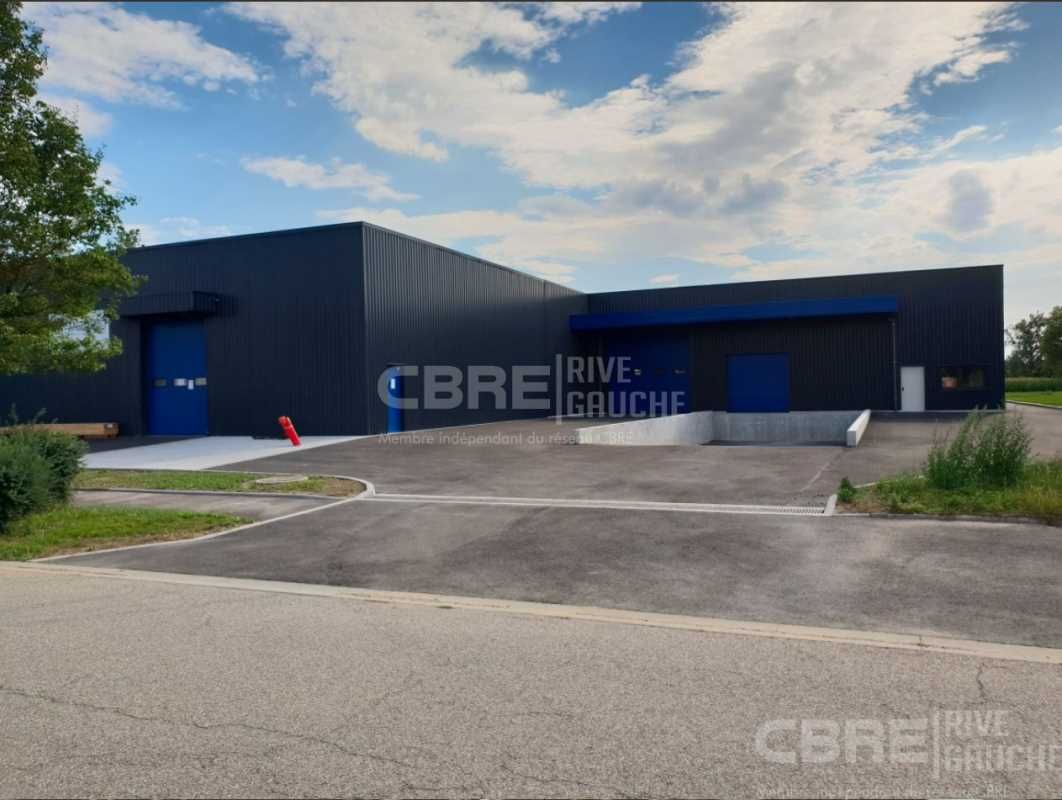 Ensemble immobilier récent, de qualité, composé d