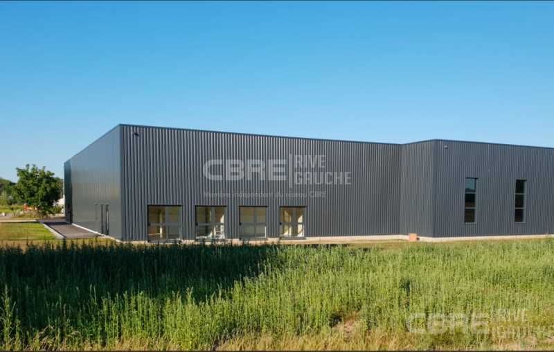 Ensemble immobilier récent, de qualité, composé d