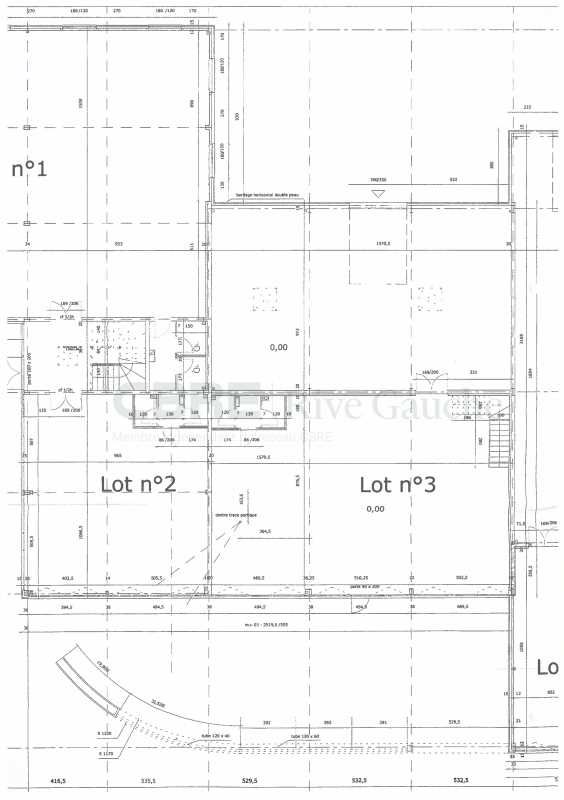 Location bureaux 905 m² divisibles à partir de 100 m²