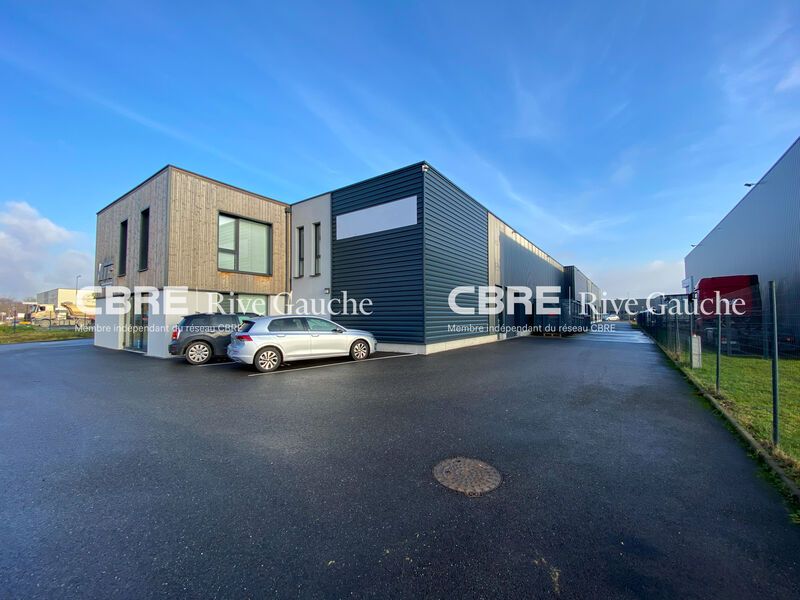 Cellule d'activité disponible à la location, au s