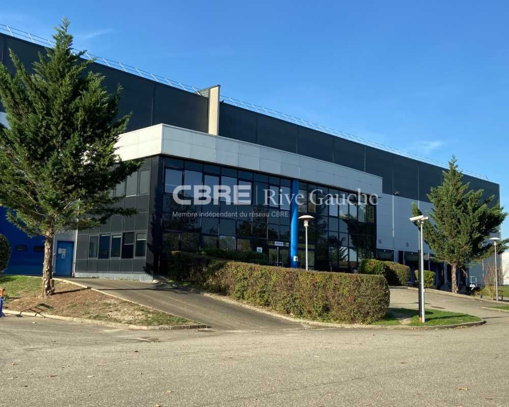 2 Entrepôts Classe A - Zone Eurofret. - PAS  BAT 