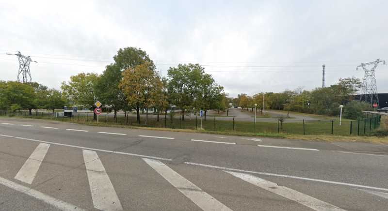 TERRAIN DISPONIBLE DANS LE CADRE D'UN CLÉ-EN-MAIN