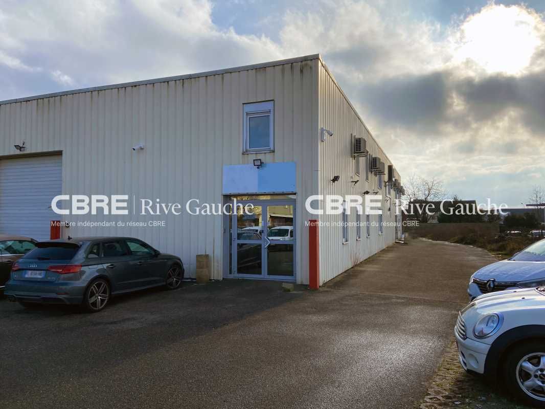 Locaux à usage mixte BUREAUX - DÉPOT - PRODUCTION