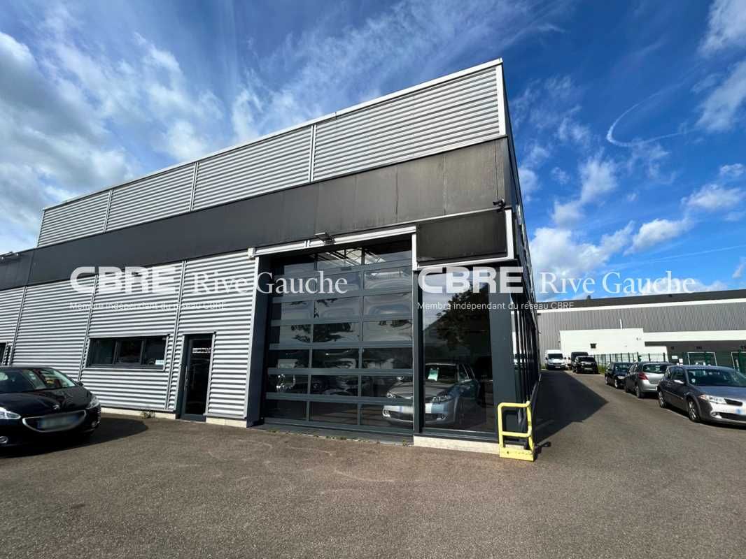 Ensemble immobilier autonome, récent, prestations