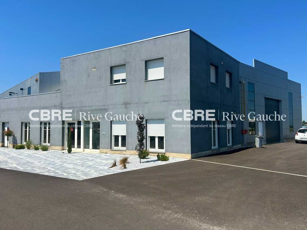 Dans un ensemble récent : 485 m² équipée froid po