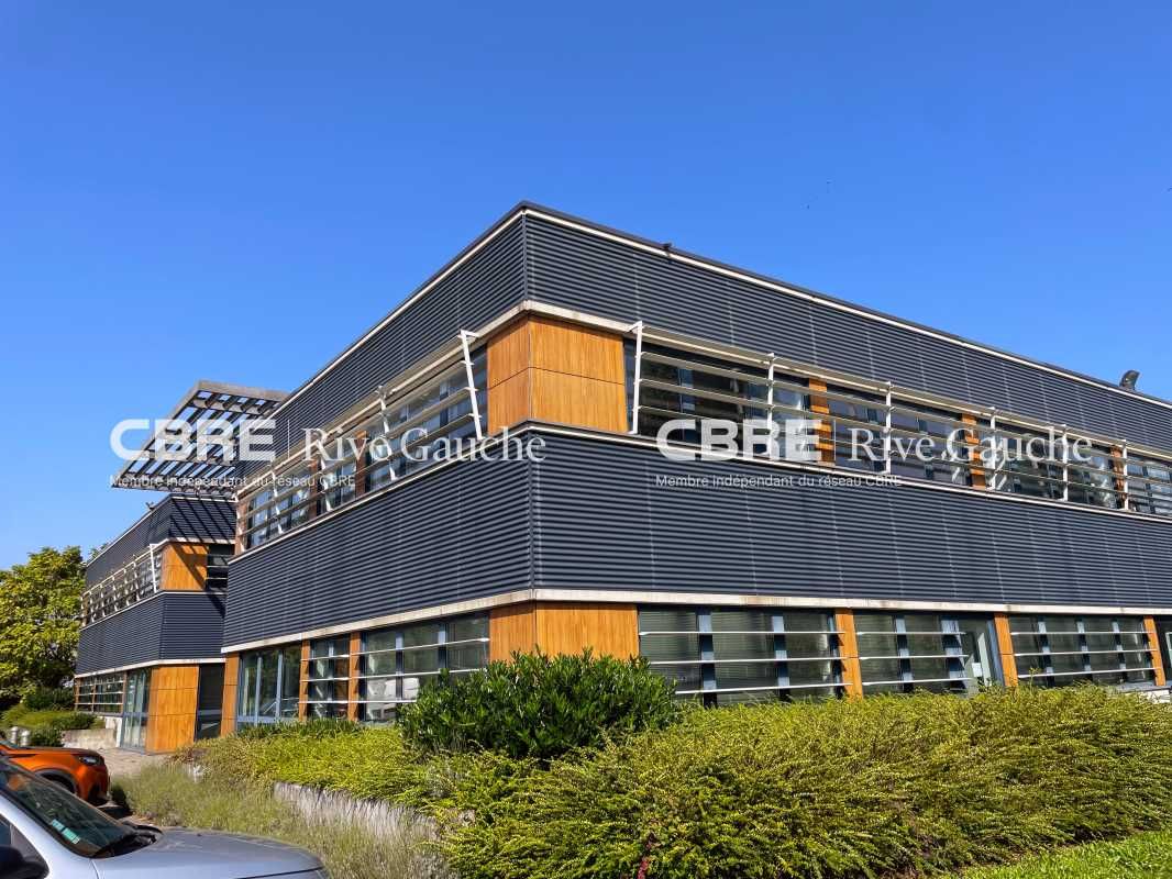 Rive Gauche CBRE vous propose en location, des bu